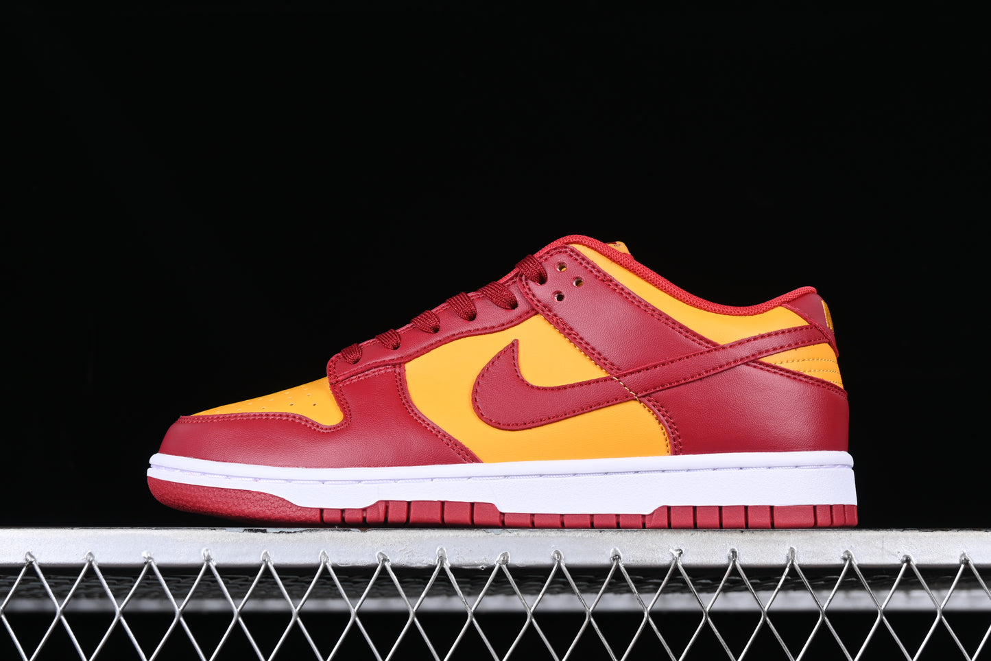 Nike Dunk "Midas Gold"