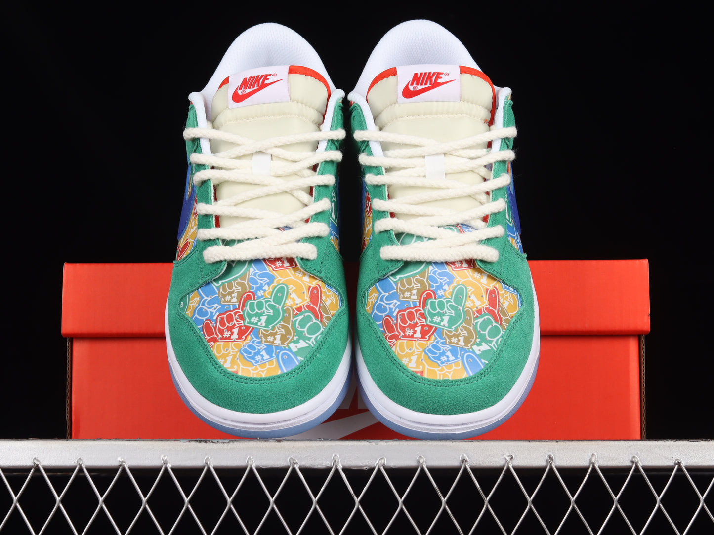 Nike Dunk "Foam Finger"