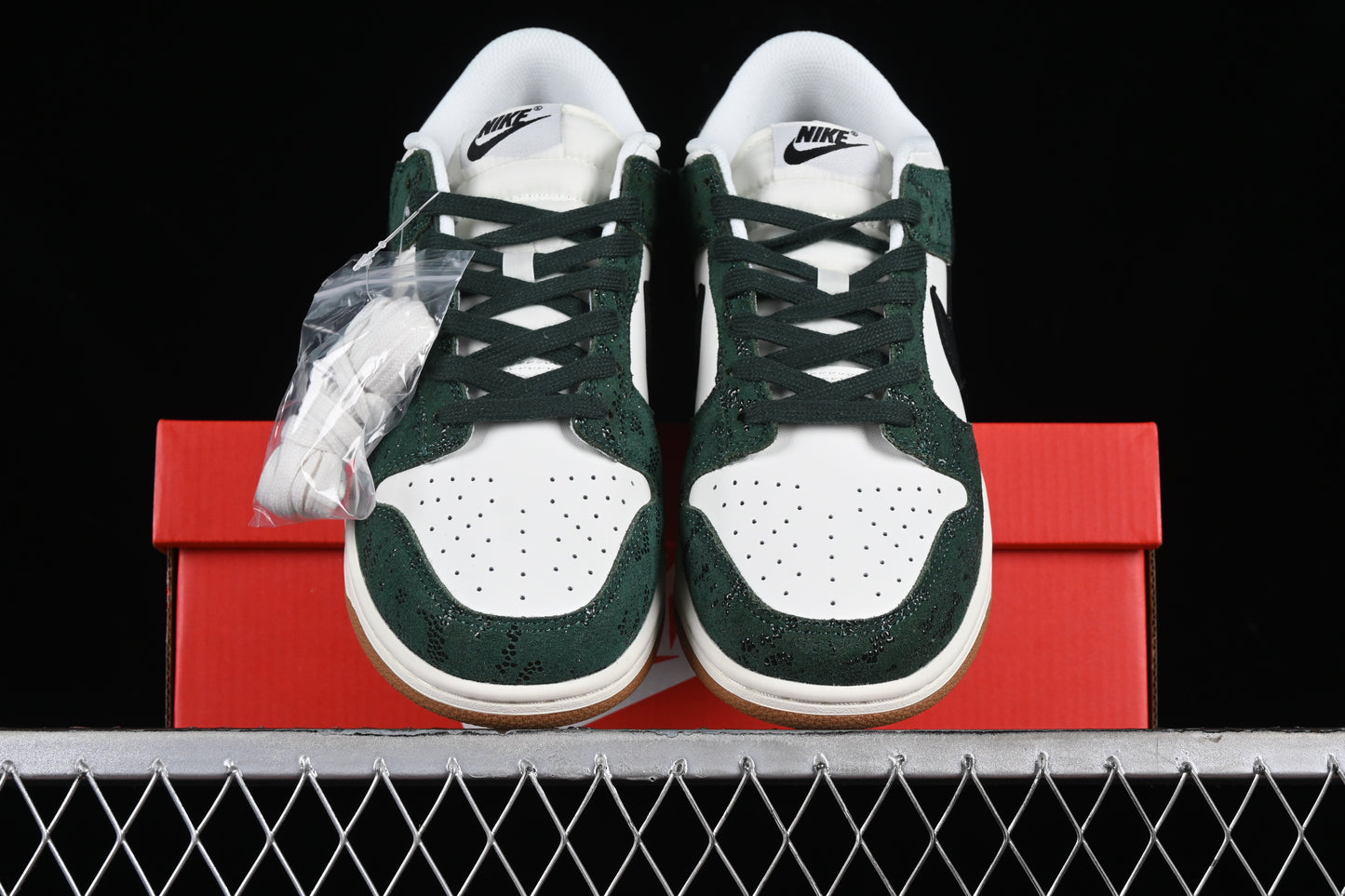 Nike Dunk "Green Snake"