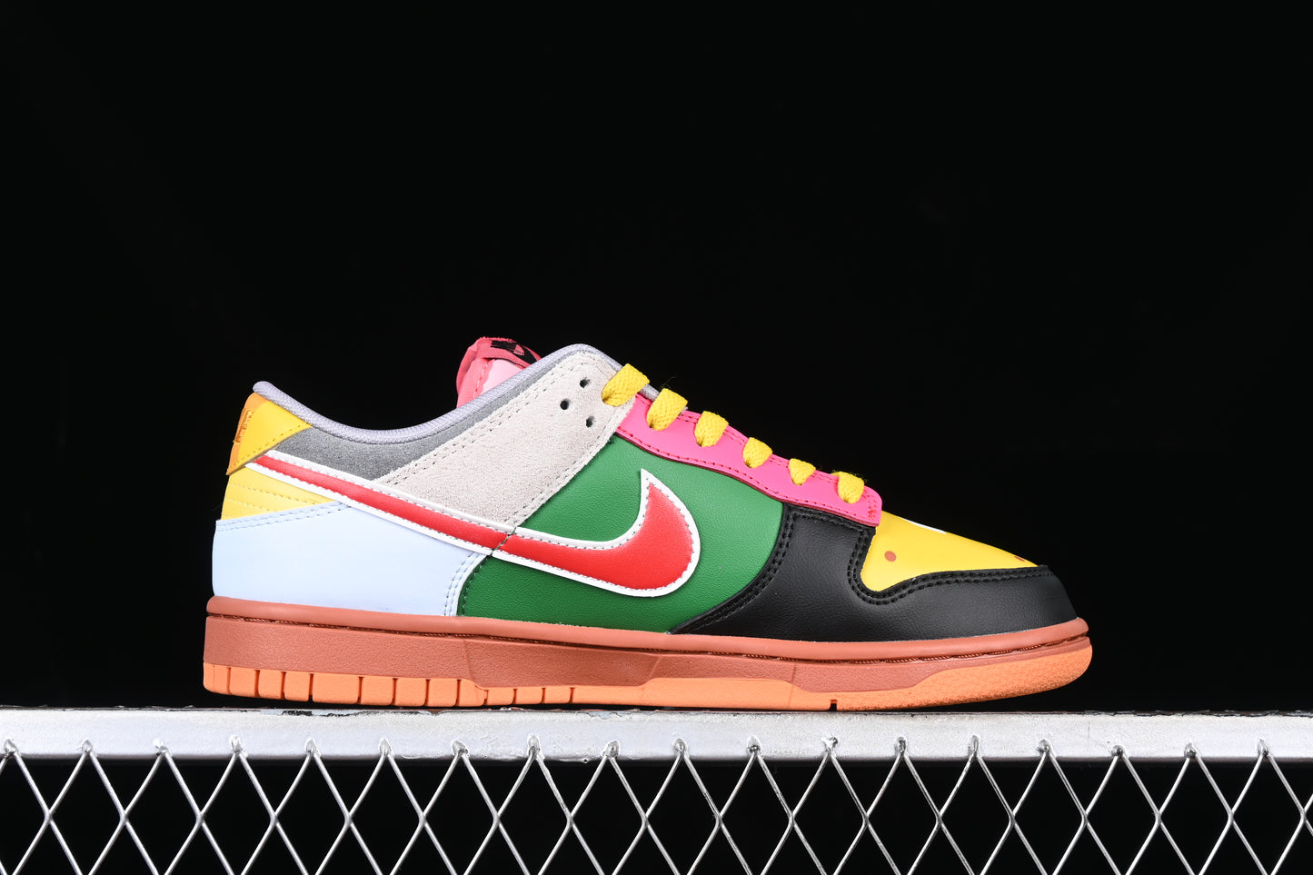 Nike Dunk Super Mario