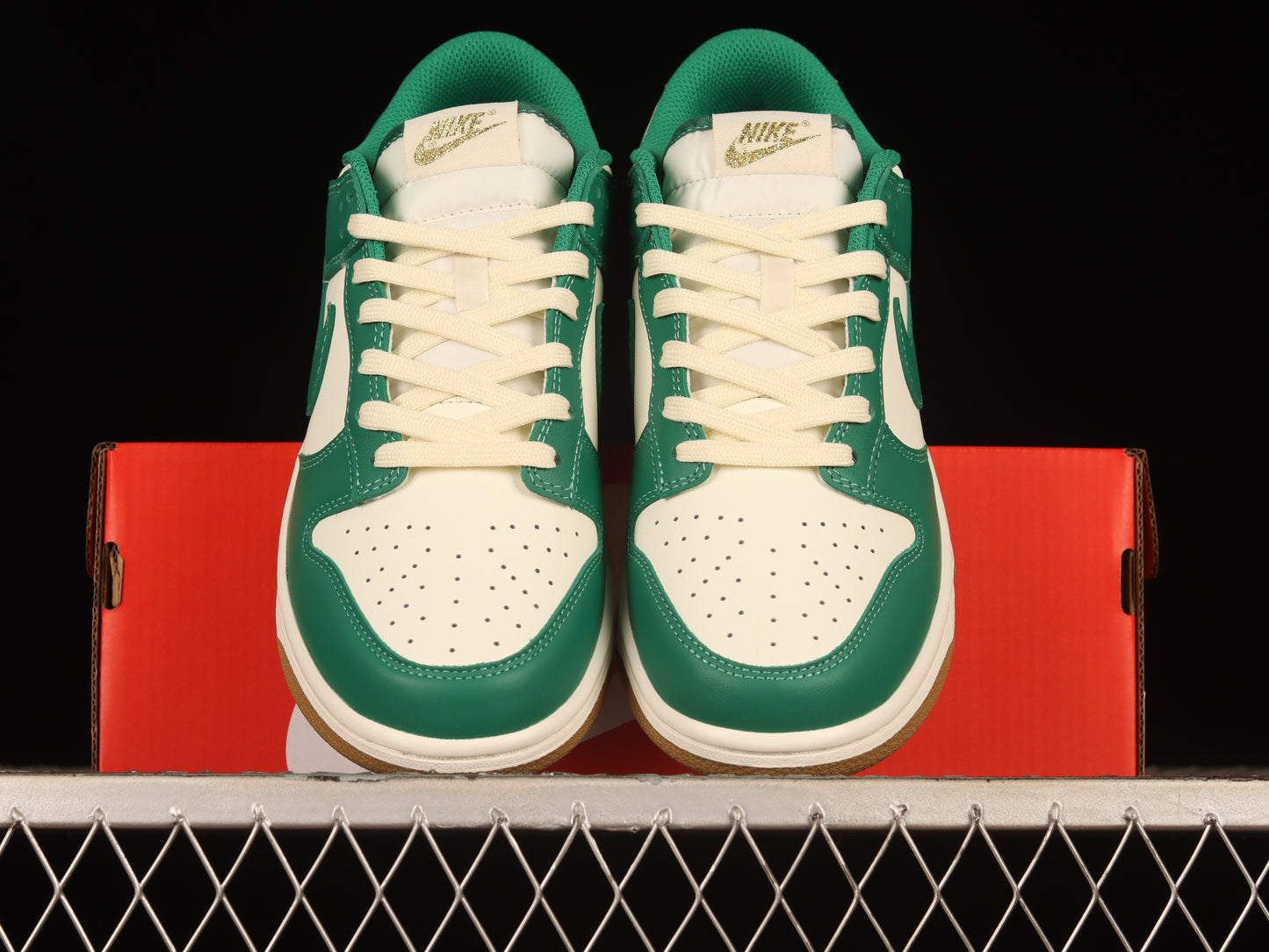 Nike Dunk "University Gold"