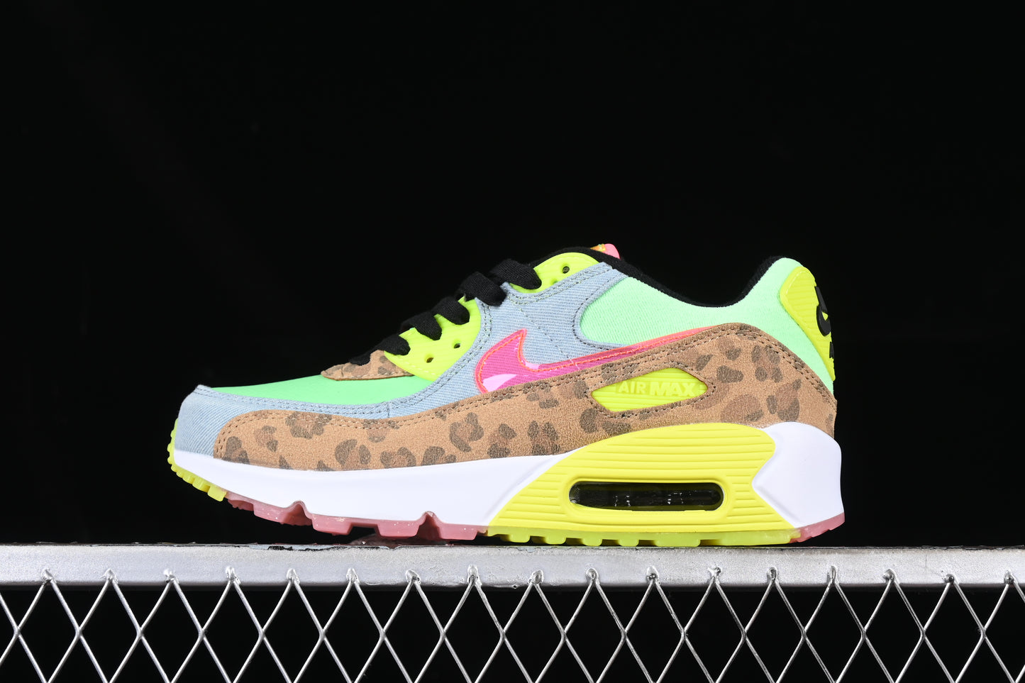 Nike Air Max 90 "Illusion Green"