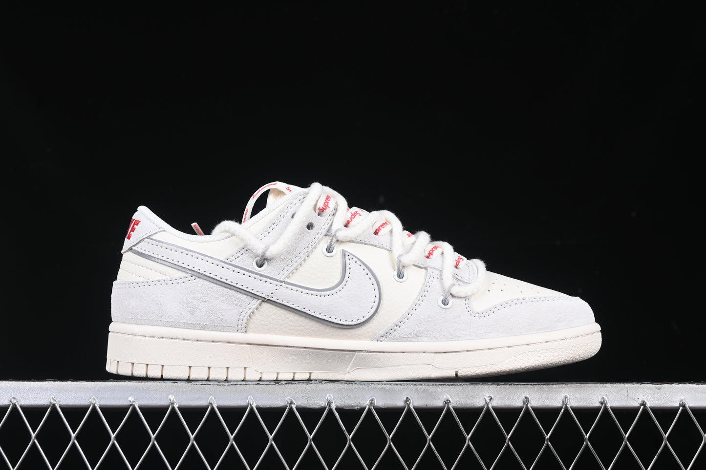 Nike Dunk Custom x Supreme
