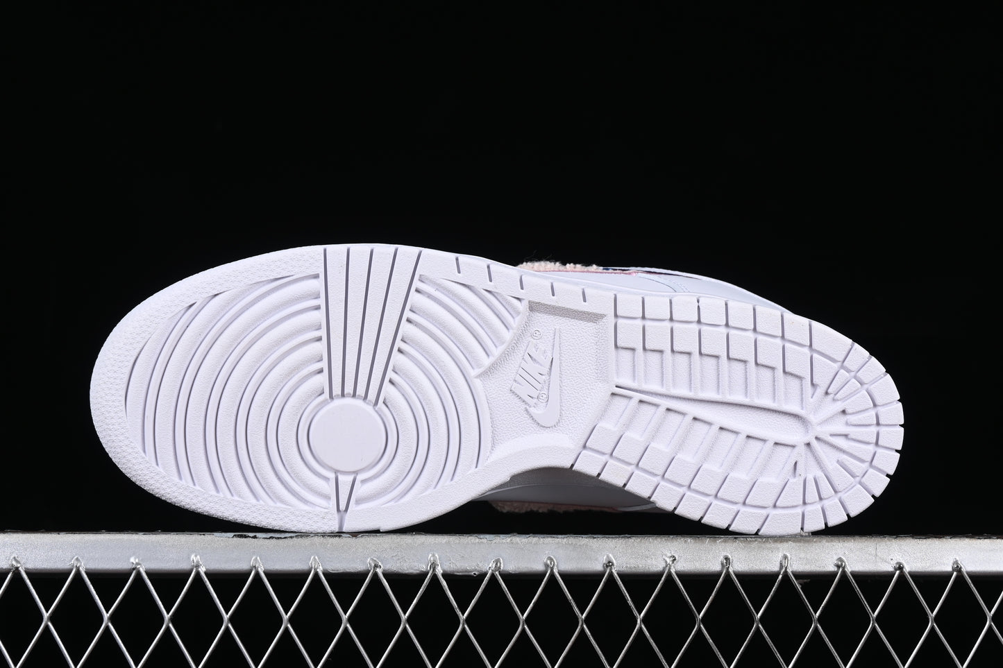 Nike SB Dunk Low Pro x Parra