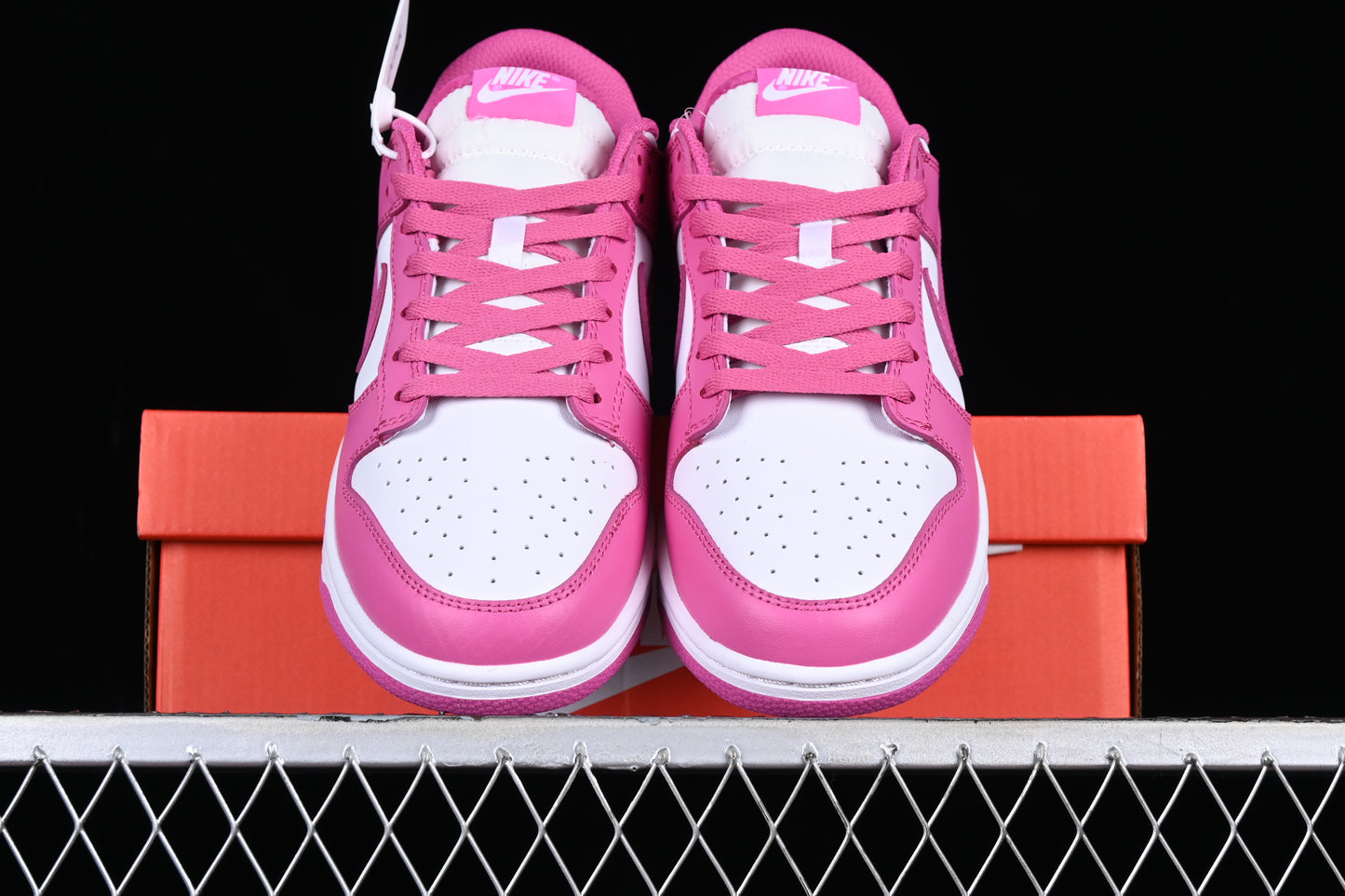 Nike Dunk "Fuchsia"