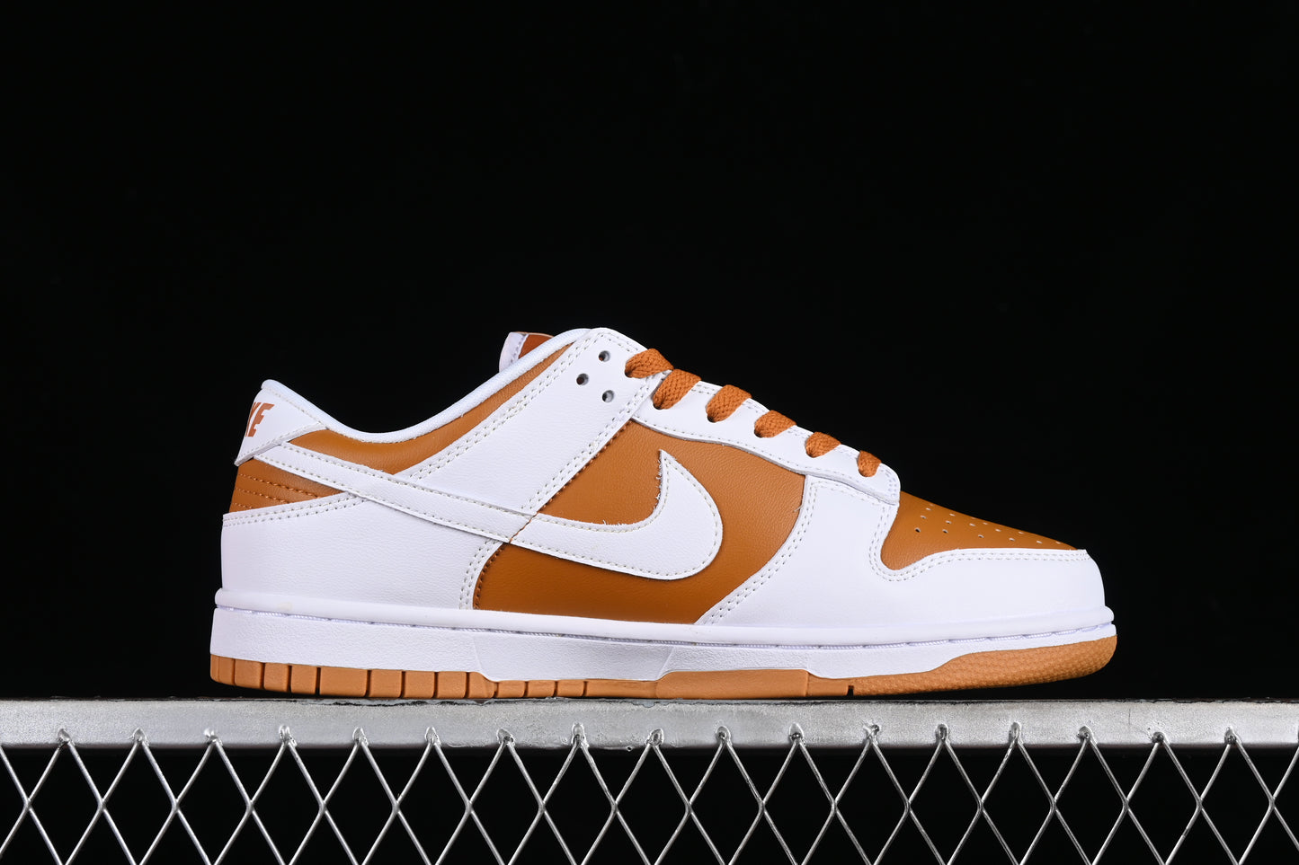 Nike Dunk "Reverse Curry"