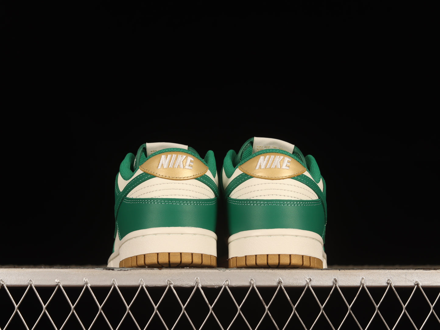 Nike Dunk "University Gold"