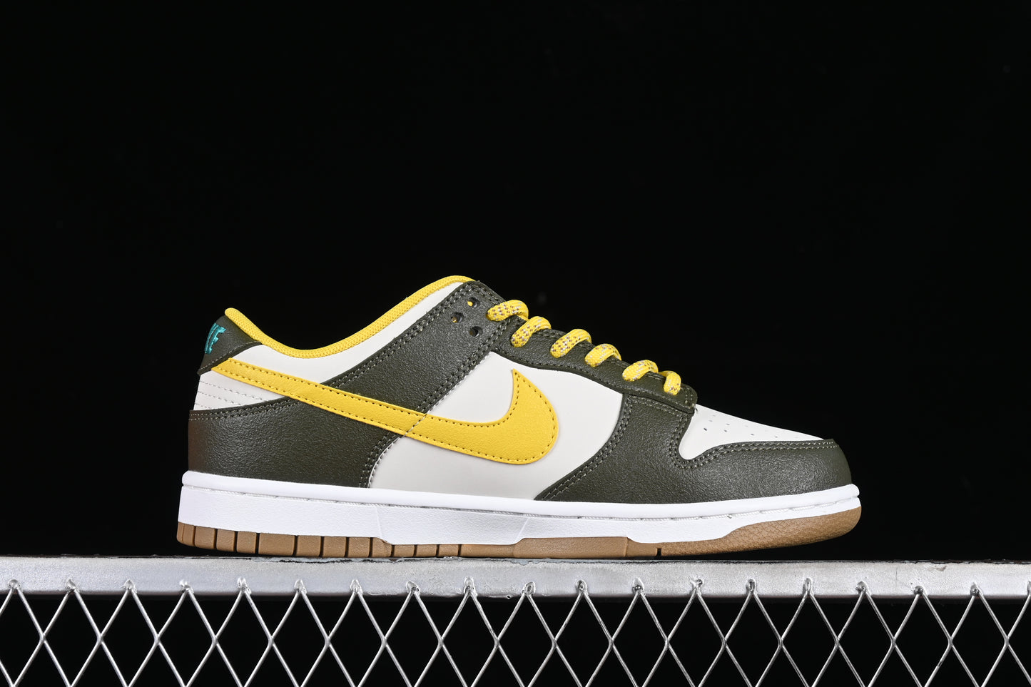 Nike Dunk "Cargo Khaki"