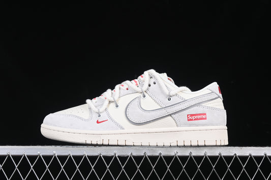 Nike Dunk Custom x Supreme