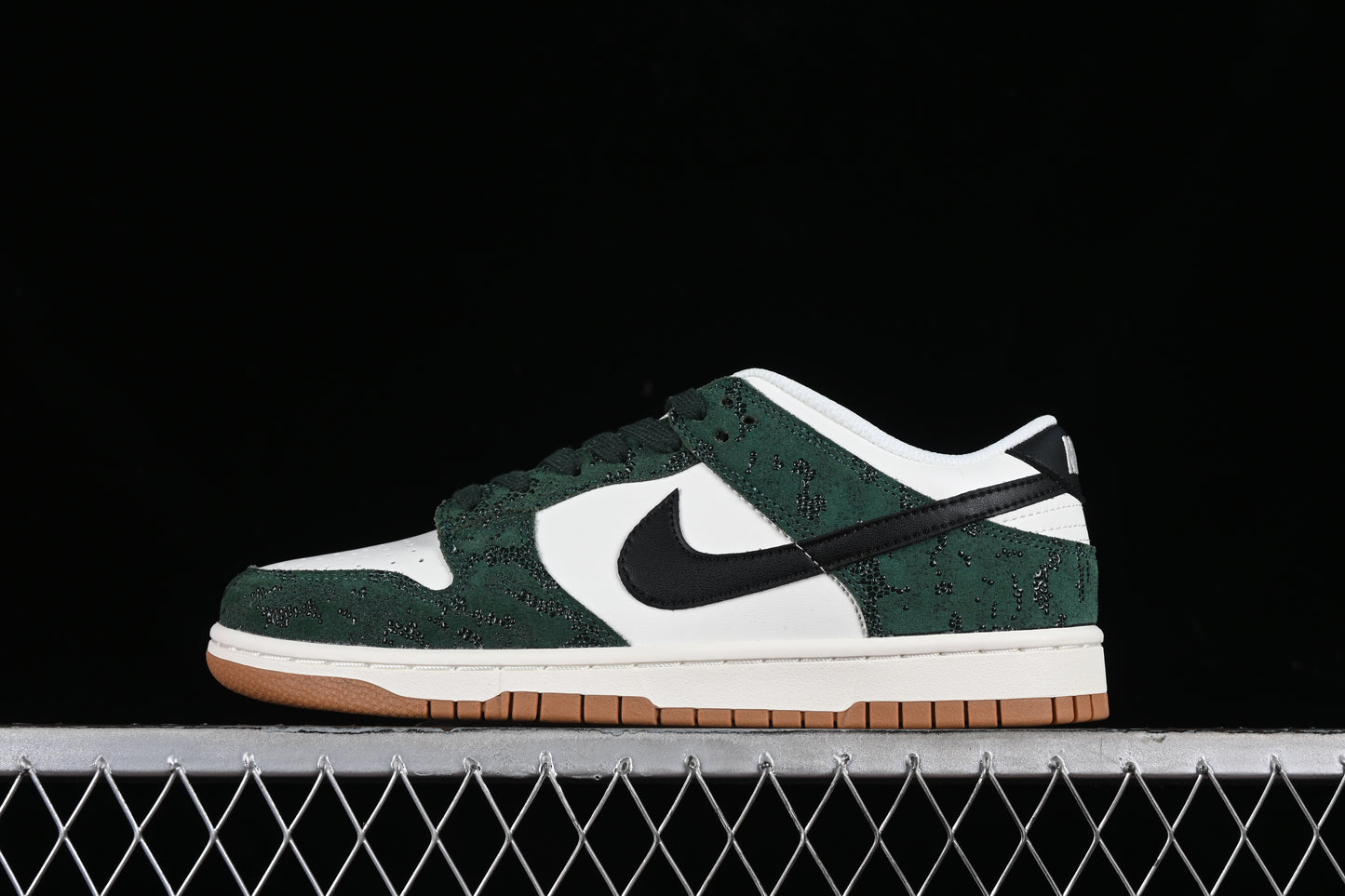 Nike Dunk "Green Snake"