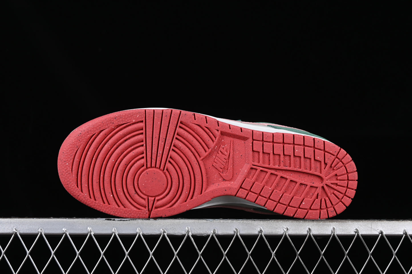Nike Dunk SE All Petals United