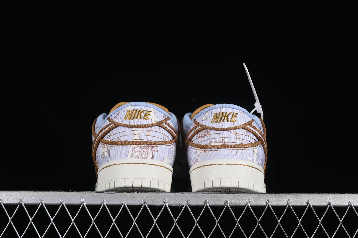 Nike Dunk "Pastoral Print"