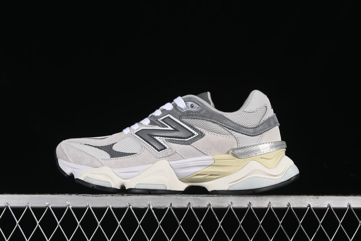 New Balance 9060 Classic Grey