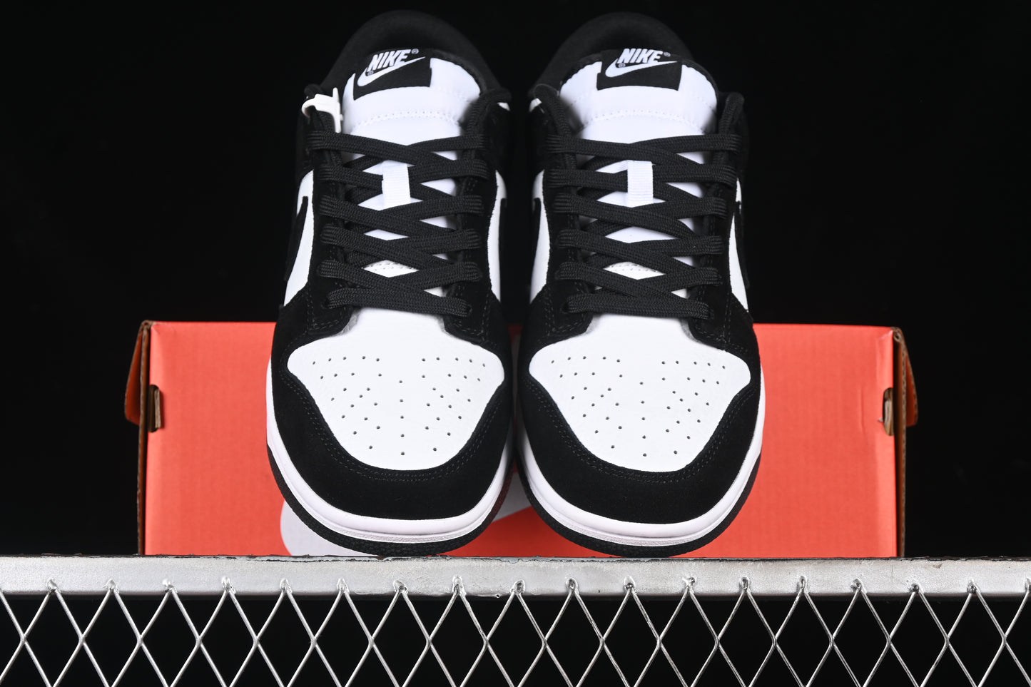 Nike Dunk Panda "Velvet"