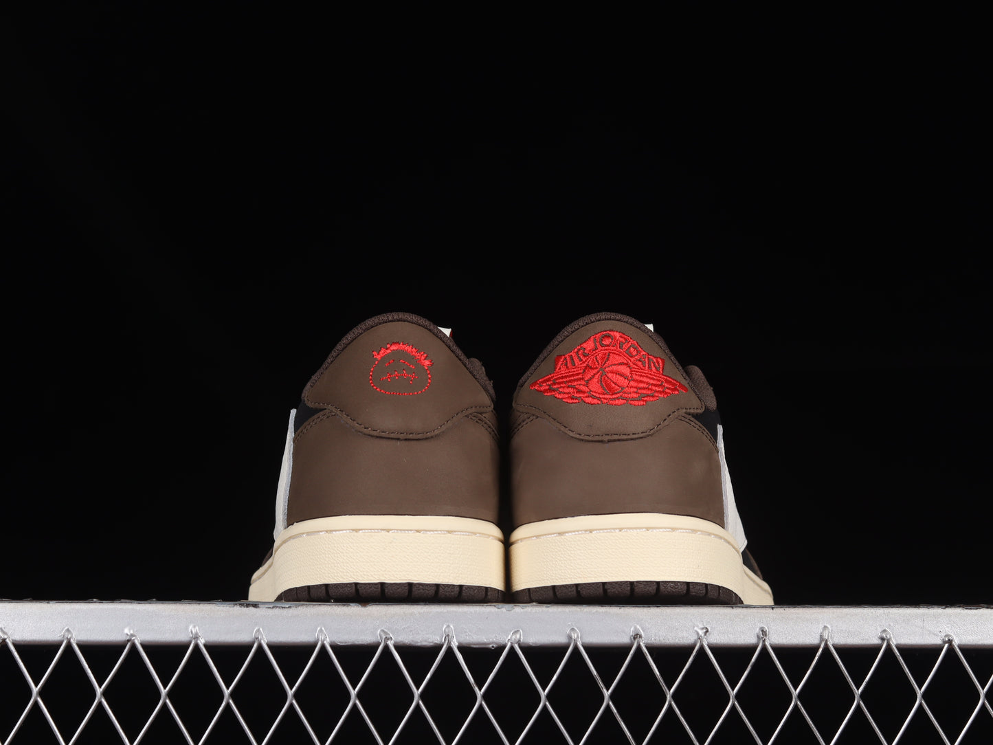 Jordan x Travis Scott "Mocha"