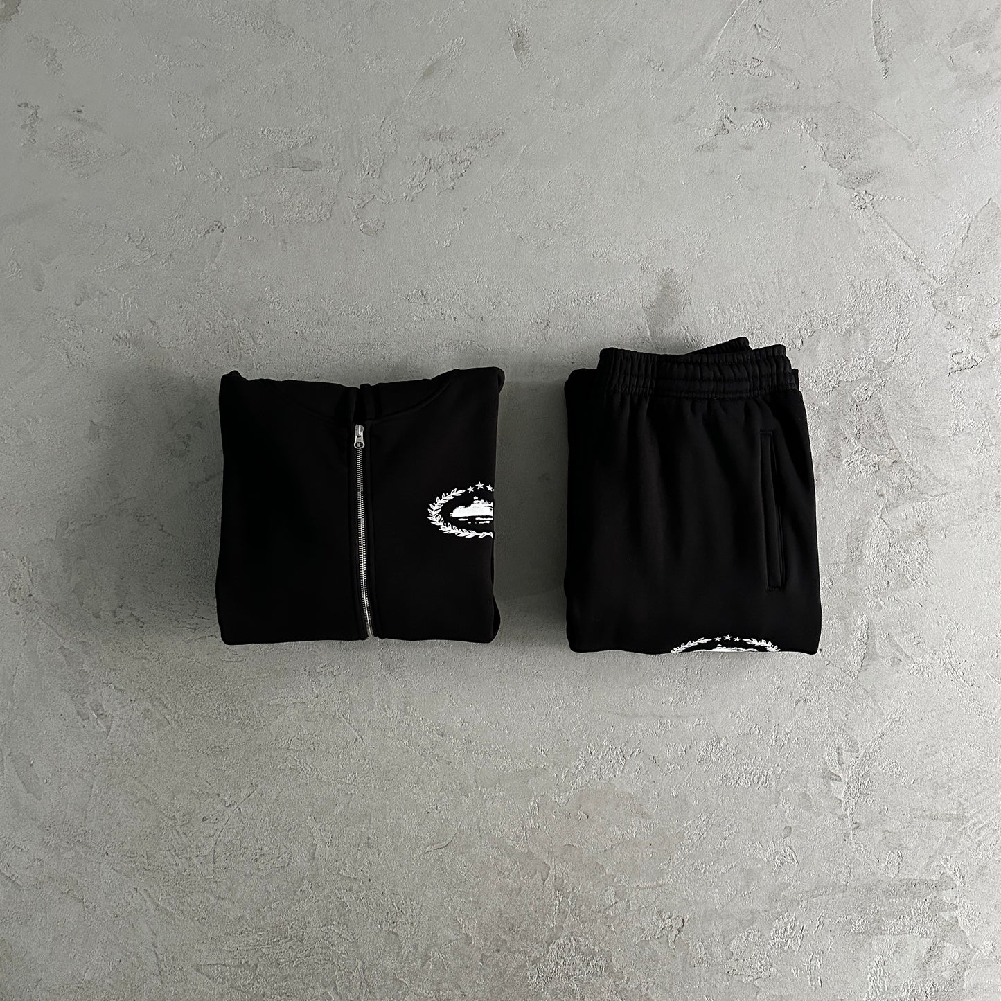 Corteiz Island Puff Print Set Black Tracksuit