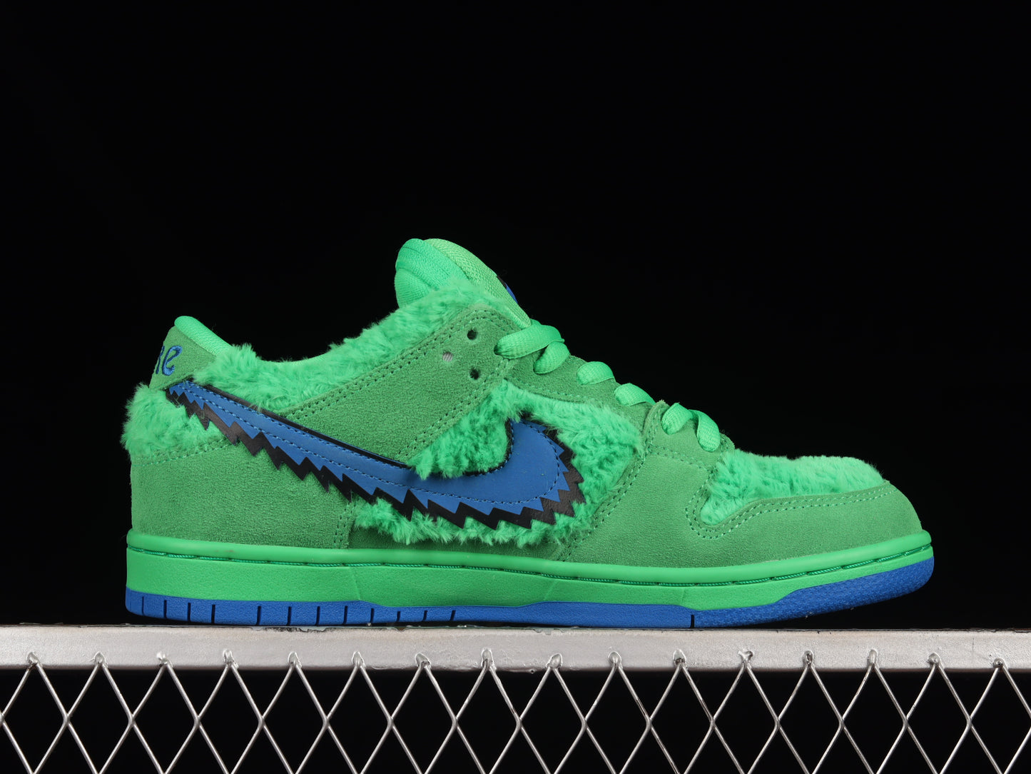 Nike SB Dunk Low Pro Grateful Dead Bears