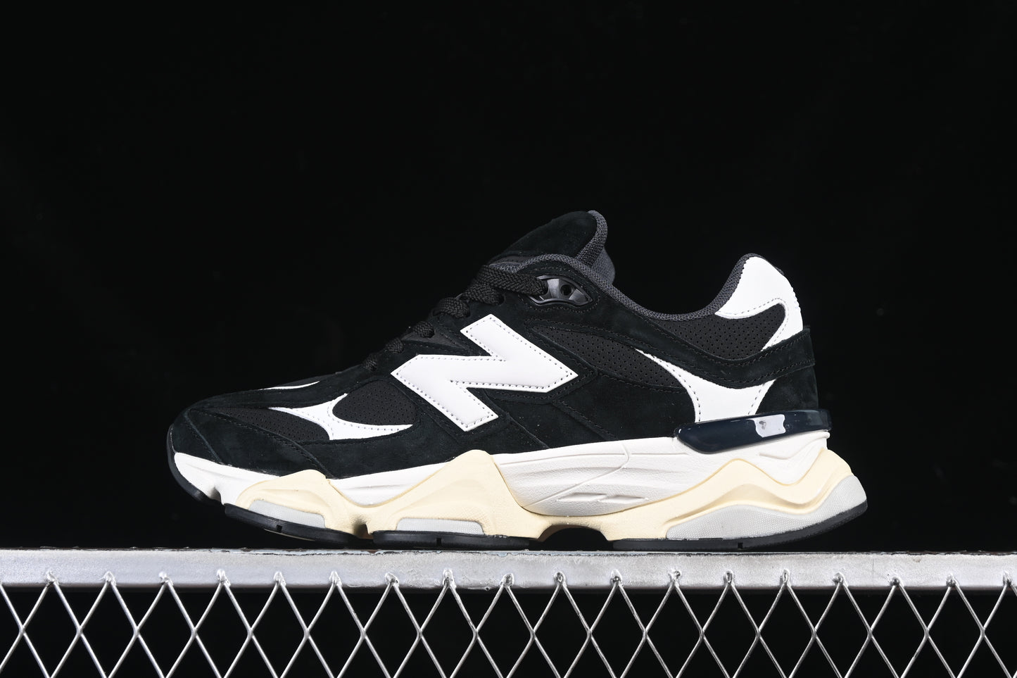 New Balance 9060 Black/White
