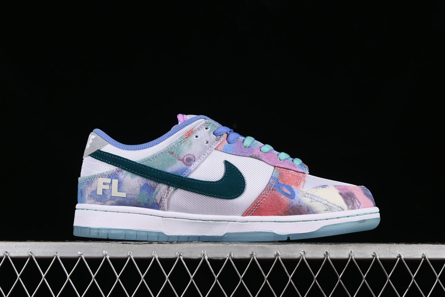 Nike SB Dunk Low Futura Laboratories