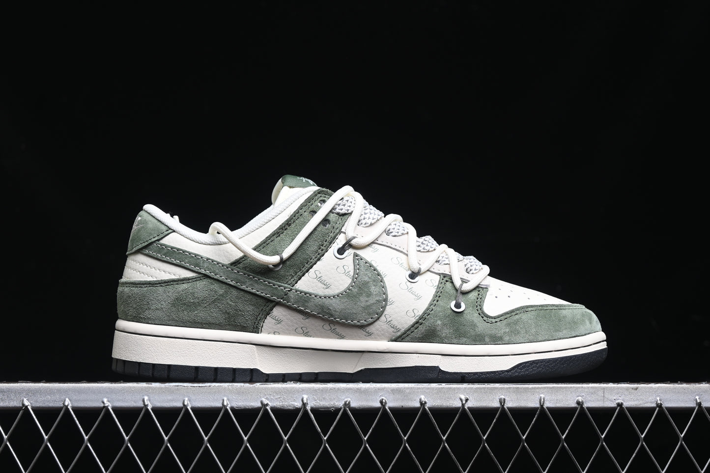 Nike Dunk x Stussy "Green"