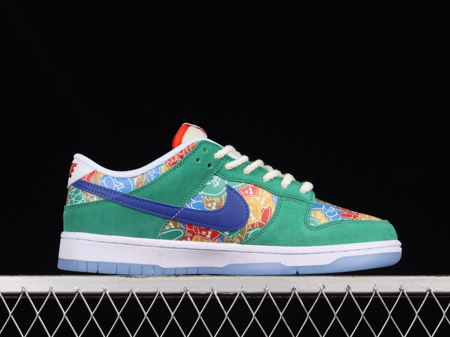 Nike Dunk "Foam Finger"