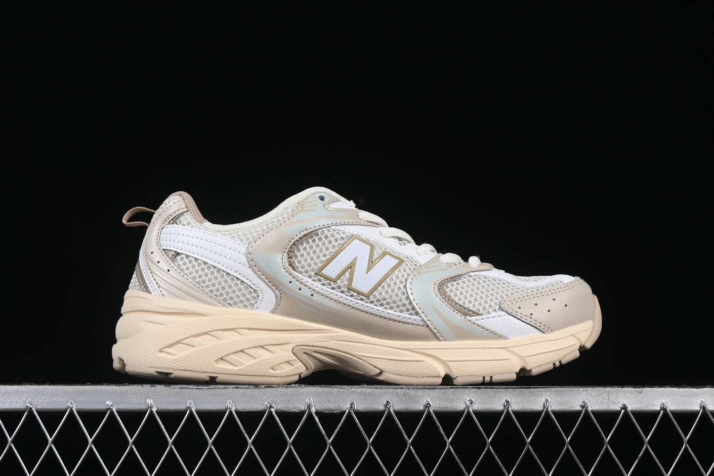 New Balance 530 Beige Angora
