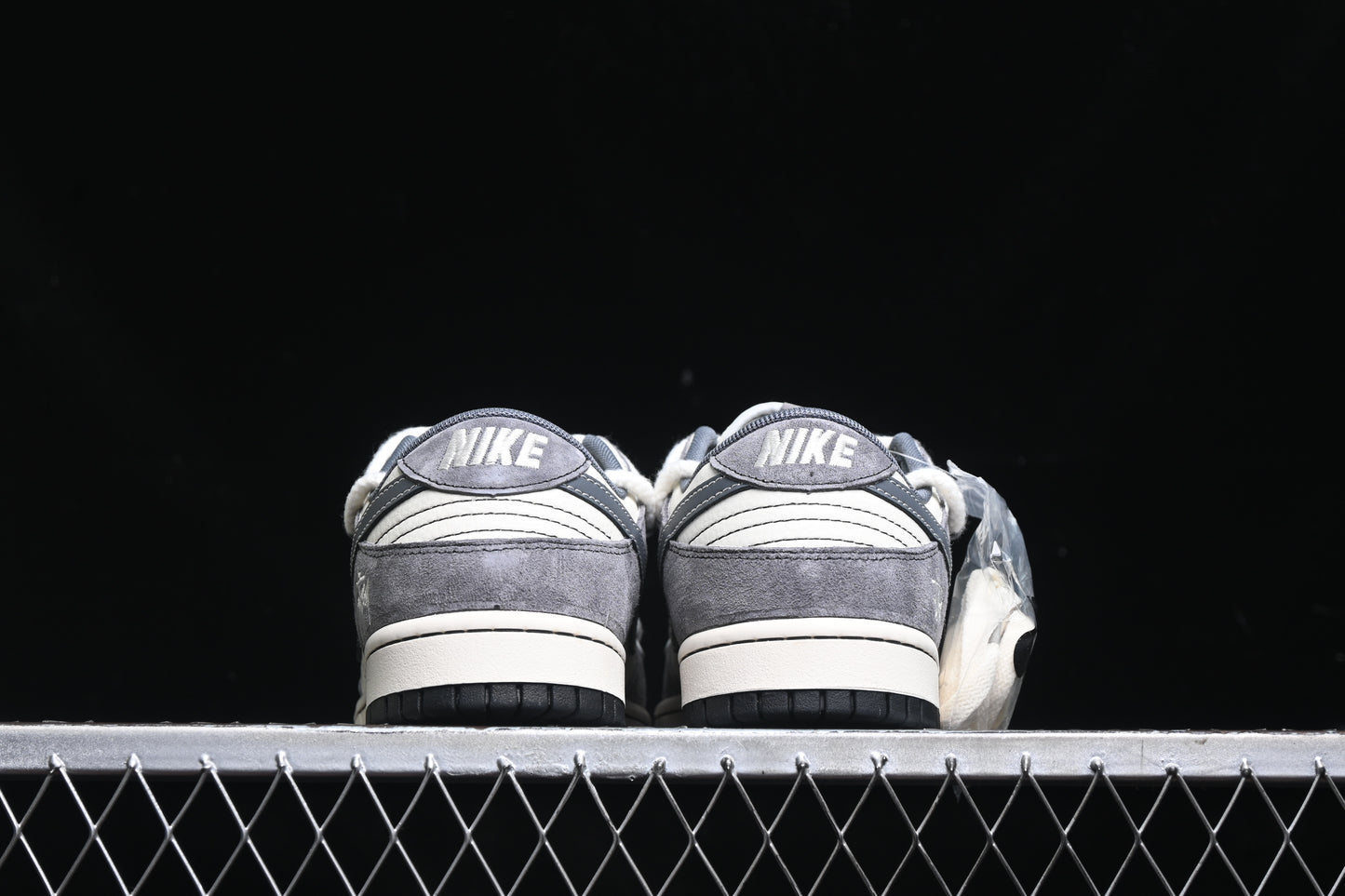 Nike Dunk x Stussy "Grey"