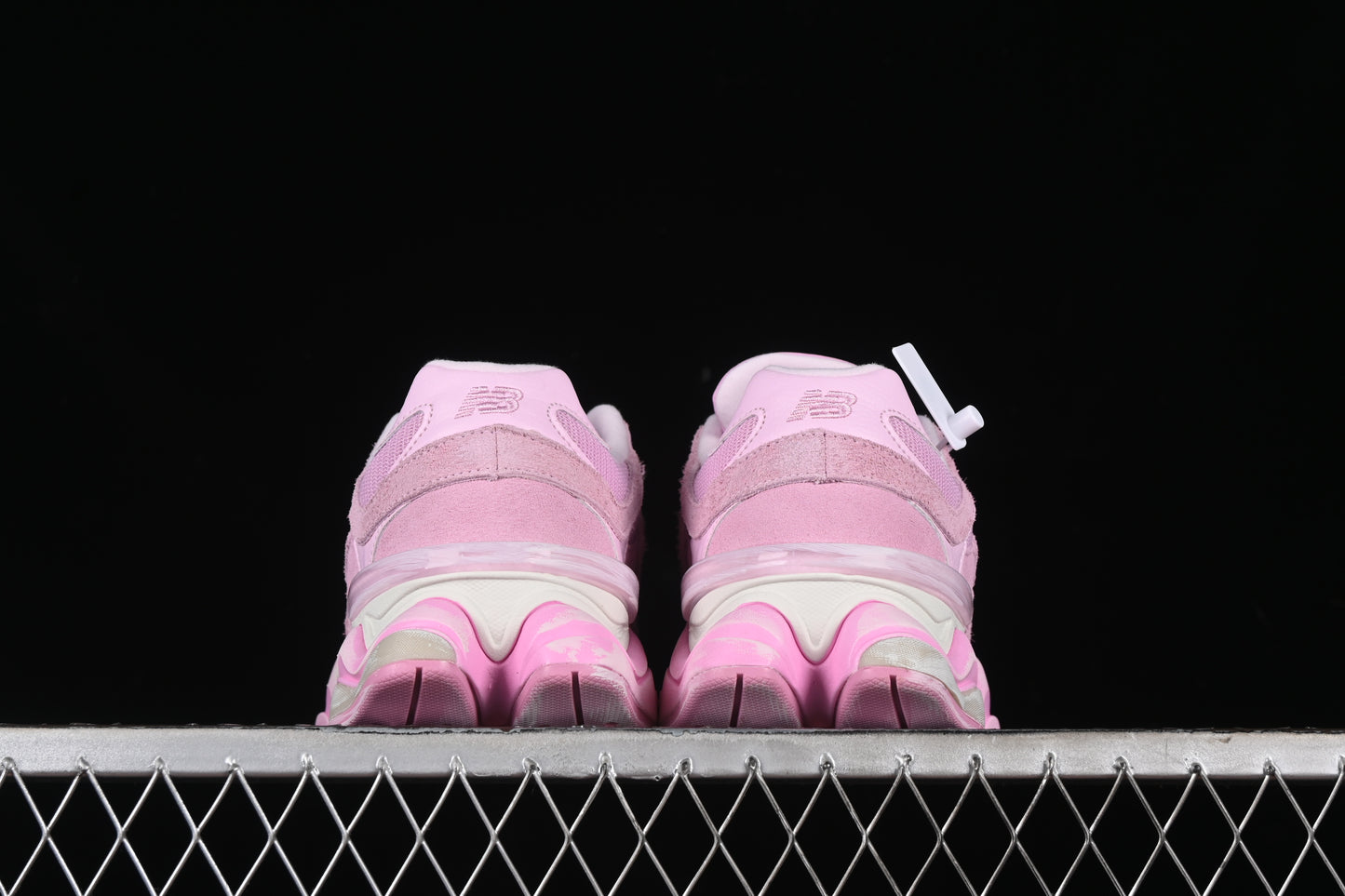 New Balance 9060 Pink