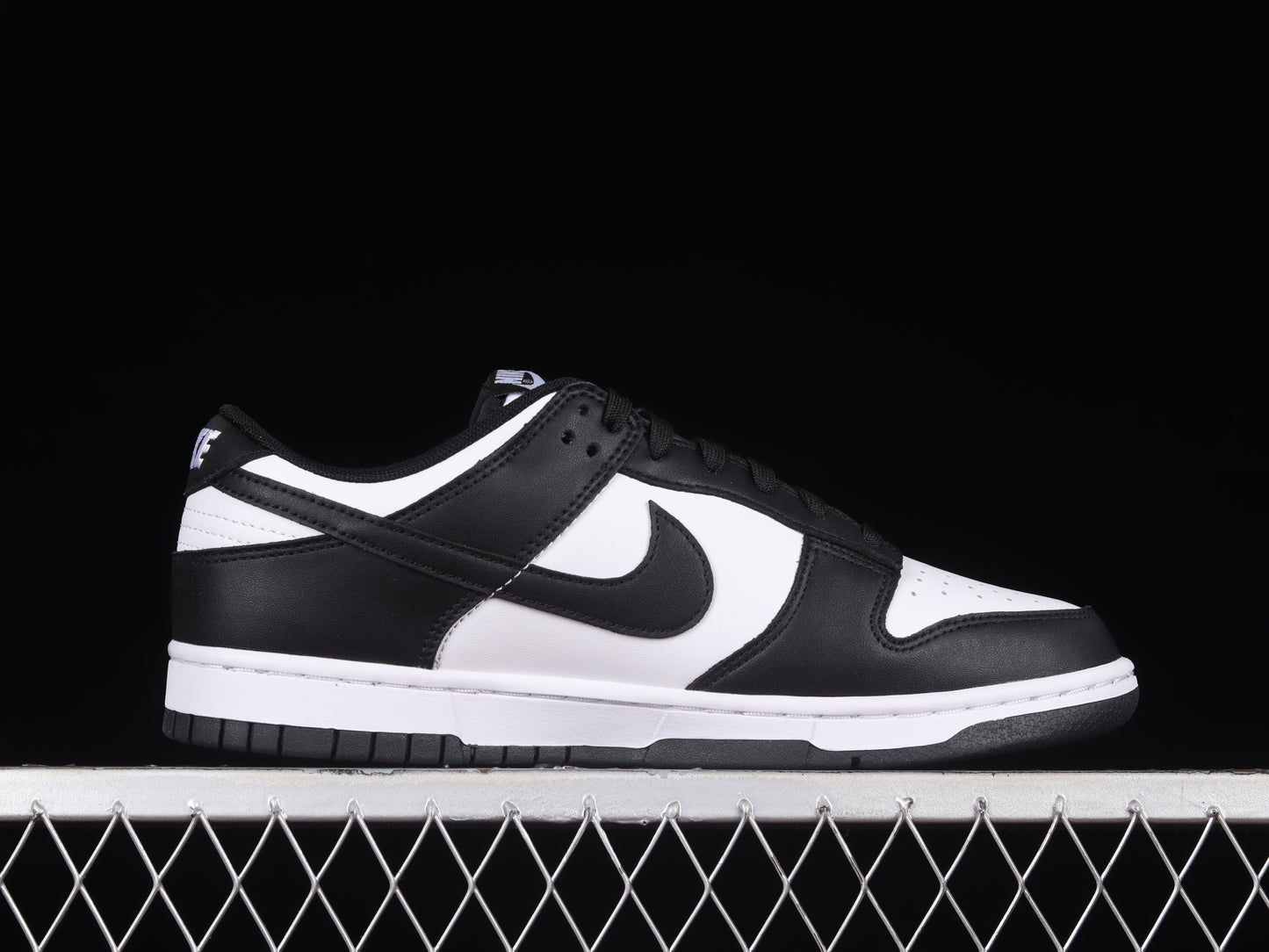 Nike Dunk "Panda"