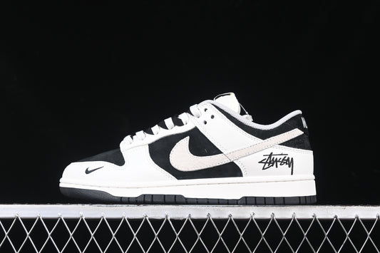 Nike Dunk x Stussy "Black/White"