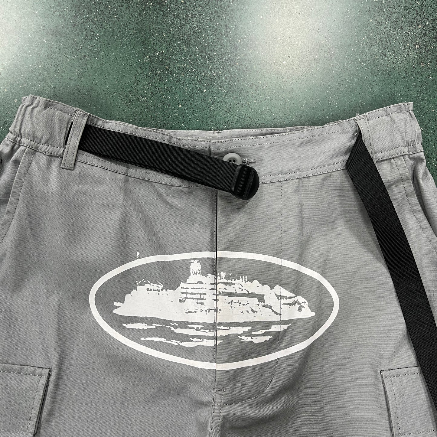 Corteiz Island Cargo Baggy Grey