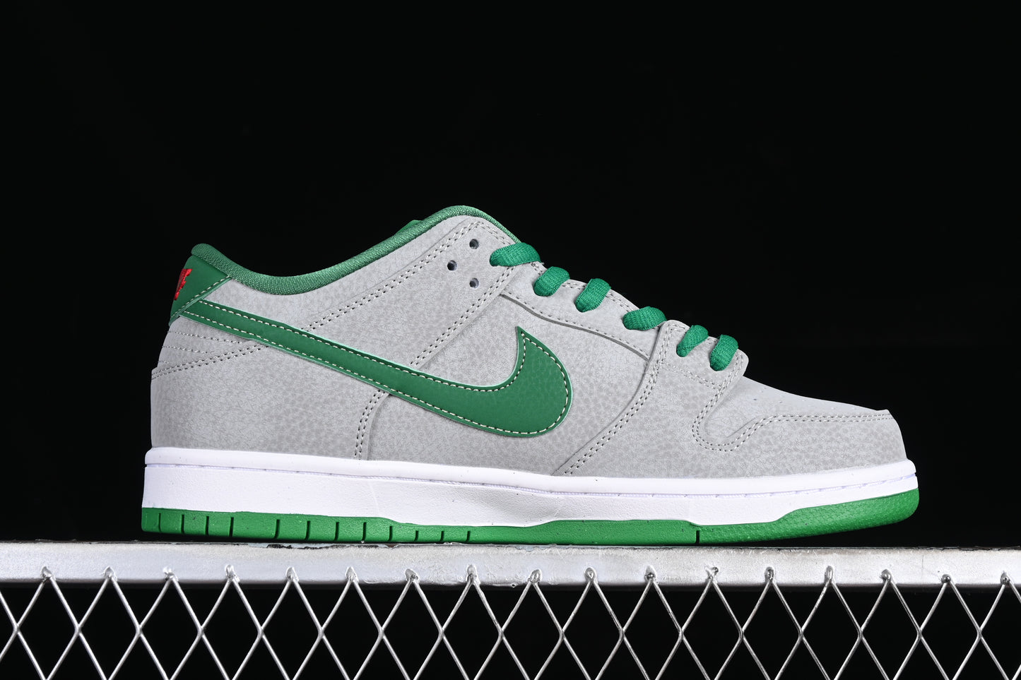 Nike SB Dunk Low Pro "Grey/Green"