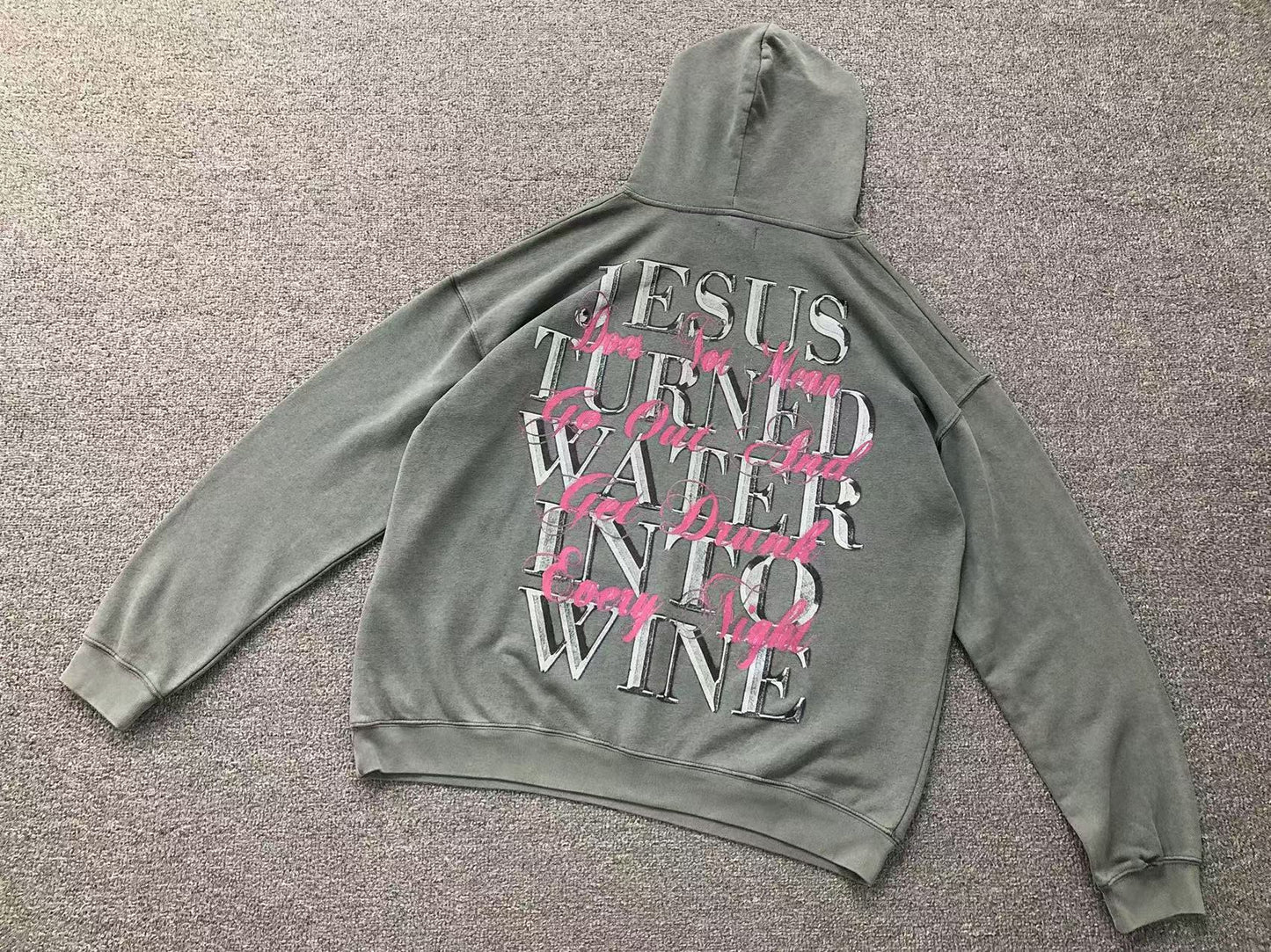 Saint Michael Hoodie (2 cores)